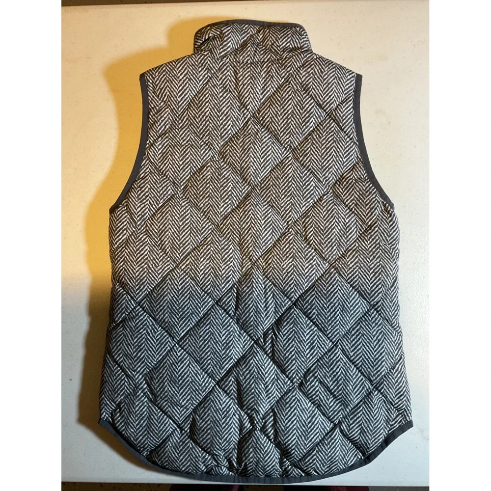 J Crew Quilted Herringbone Vest Zip Front Pockets Women's XXS‎ Gray White